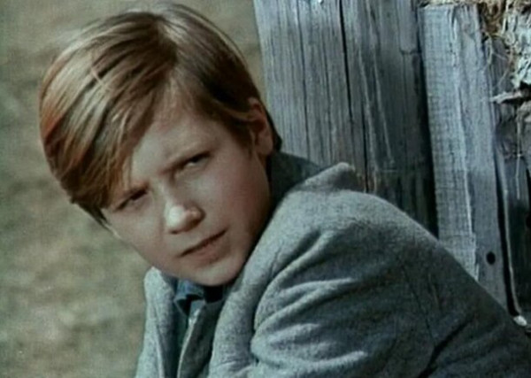 Помните Мишку Полякова из фильма &laquo;Кортик&raquo;? Вот что с ним стало: вместо карьеры выбрал путь &laquo;украл &ndash; пропил &ndash; в тюрьму&raquo;