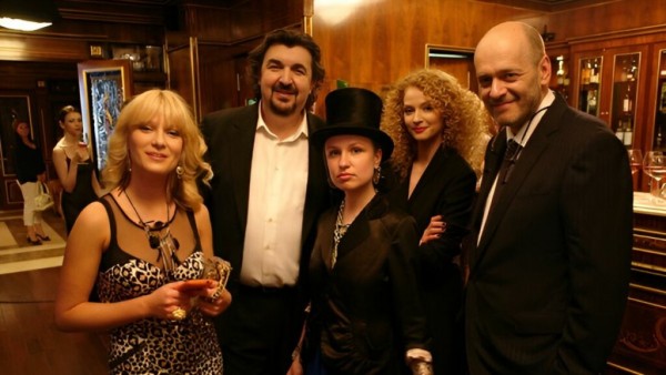 Два развода, трое детей от разных мужчин, роды 16-летней дочери: как живет Валерия Гай Германика