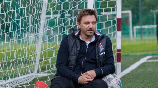 Первая жена на 16 лет младше, тайно стал отцом в 55 лет: о чем молчит скрытный актер Ростислав Бершауэр