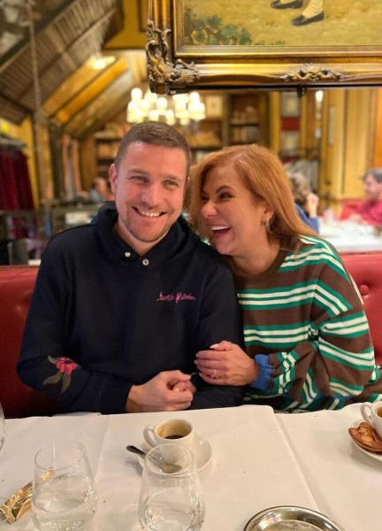 Вопреки стереотипам: Актрисы, которые строили отношения с мужчиной младше себя