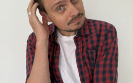 Почему мы привыкли к фоновому просмотру кино и как новая культура потребления стимулирует у нас СДВГ? Отвечает автор канала «Макс и сериалы» Макс Чкония