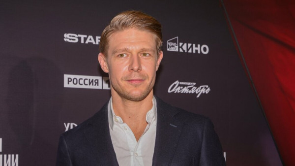 Самые красивые российские актеры современного кино: Страсть в глазах и мускулах