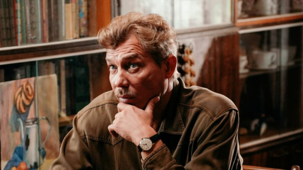 Откуда шрам на лице и как попал в актеры звезда &laquo;Волкодава&raquo; Александр Бухаров