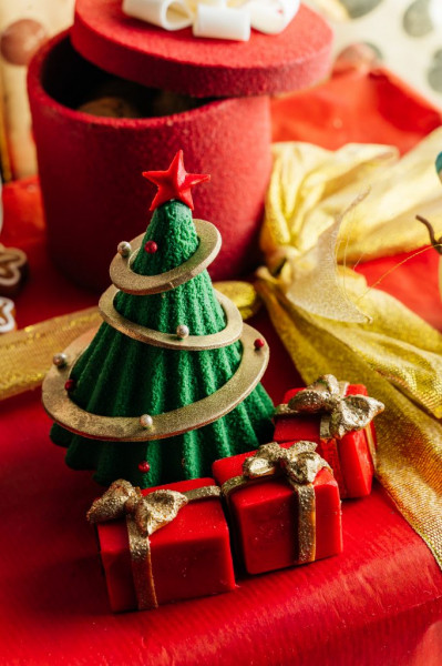 Планы на новогодние праздники 29 декабря &ndash; 8 января: оливье с доставкой на дом и икорные завтраки