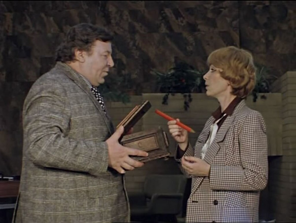 Новогодняя телепрограмма на 1 января 2026, для всех каналов