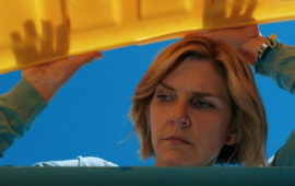 Смотрели запоем: 15 самых захватывающих сериалов 2025 года