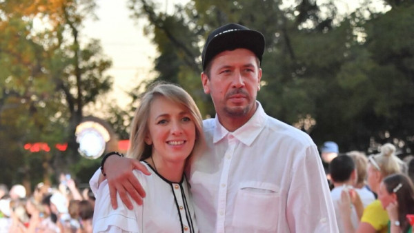 Громкие разводы 2025: Богатырев бросил Арнтгольц, Мерзликин тихо ушел из семьи, Дибровых развела Рублевка