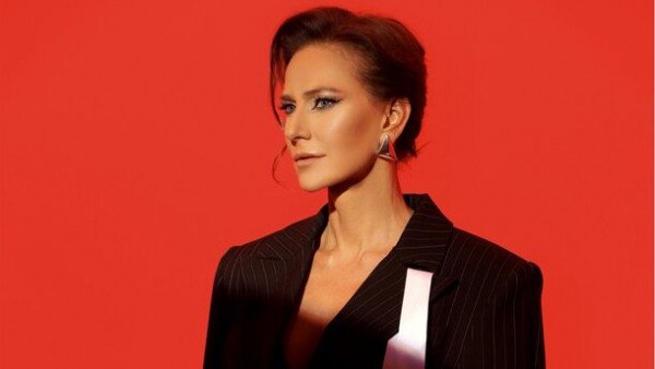 В эфире НТВ прозвучит новая песня Елены Север &laquo;Сладкая беда&raquo;