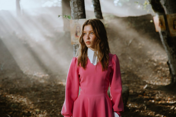 «Алиса в Стране чудес»: Время назад «Алиса в Стране чудес»: Время назад