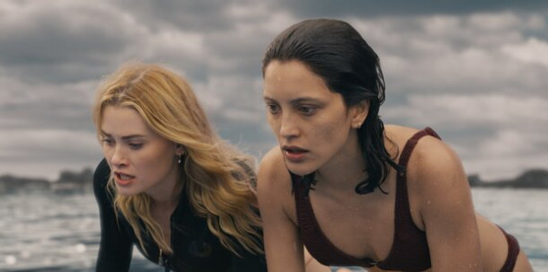 Девушки противостоят морскому монстру в трейлере хоррора &laquo;Кит-убийца&raquo;