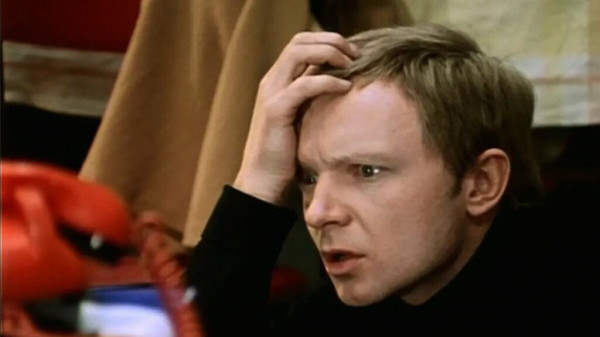 С кем бы Вы выпили шампанского? Харизматичные герои новогодних фильмов