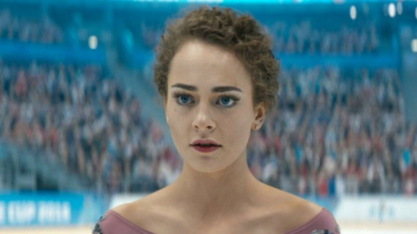 Романы с Ильей Глинниковым и Милошем Биковичем, скандал с наркотиками: как сейчас живет сменившая имя Аглая Тарасова