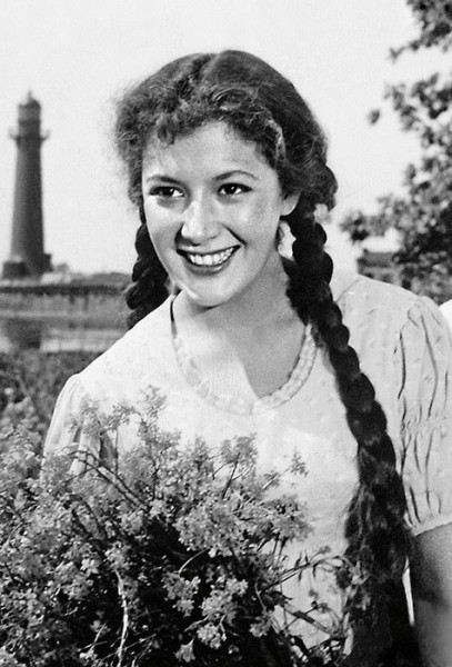 Судьба актрисы Кюнны Игнатовой &mdash; &laquo;солнышка&raquo; советского экрана: три брака, сложные отношения с сыном и алкоголем