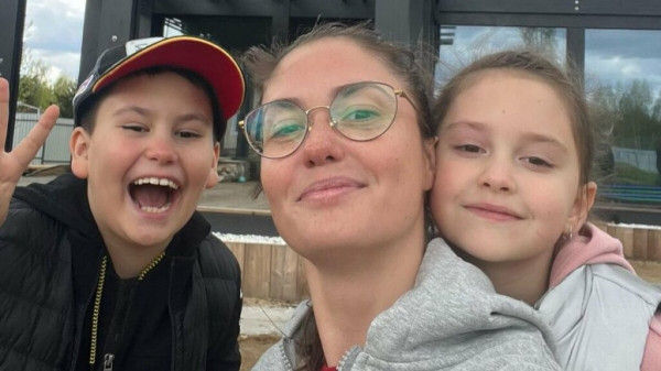 Громкие скандалы 2025 года: Прилучный бился с Муцениеце, Гузеева порвала с Кудрявцевой, Долина отдала квартиру