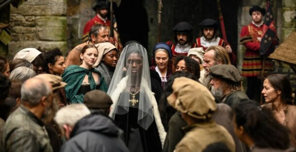 &laquo;А королева то голая!&raquo;: Цискаридзе считает &laquo;катастрофой&raquo; исторический сериал Нетфликс с темнокожей Болейн