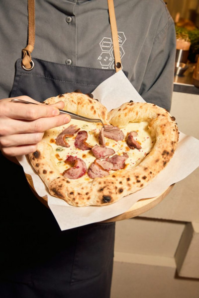 Чем заняться 14 февраля? 10 сценариев праздника для тех, кто влюблен, свободен и даже настроен против