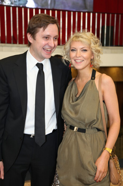 Обида на отца Никиту Михалкова, две жены, четверо детей и внук: как живет Артем Михалков