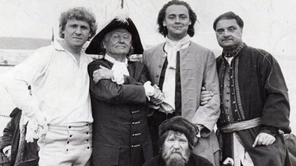 Работали в спешке, чтобы на два года положить на полку: Как снимали сериал &laquo;Россия молодая&raquo;