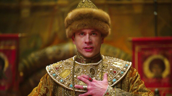 Окончил ПТУ, работал на заводе, похоронил близкого человека: испытания Александра Горбатова