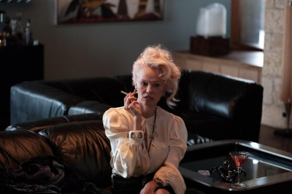 «Подрезка кустов роз»: Рецензия Киноафиши «Подрезка кустов роз»: Рецензия Киноафиши