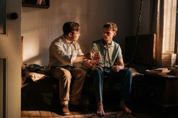 Не хватило «Переходного возраста»? 19 марта в России выходит детективный триллер – в главной роли «отец Джейми» Не хватило «Переходного возраста»? 19 марта в России выходит детективный триллер – в главной роли «отец Джейми»