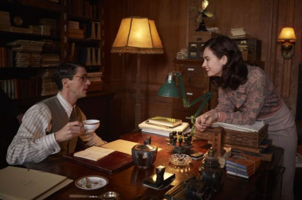 10 фильмов и сериалов, в которых библиотеки, книжные лавки и литературные клубы являются главным местом действия 10 фильмов и сериалов, в которых библиотеки, книжные лавки и литературные клубы являются главным местом действия