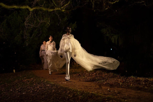 «Кутюр»: Бесполезная и необходимая красота «Кутюр»: Бесполезная и необходимая красота