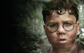 Смотреть тем, кто не любит детей: британцы сняли сериал по «Повелителю мух» – злодея играет Драко Малфой