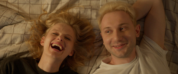 &laquo;Счастлив, когда ты нет&raquo;: Рецензия Киноафиши