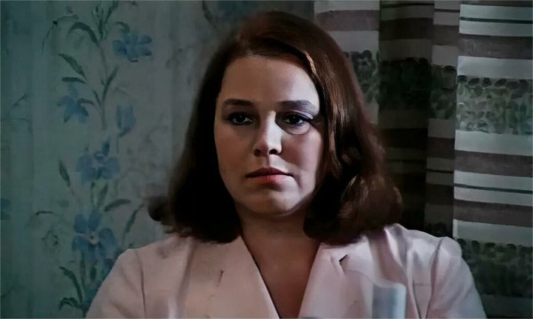 Мало снималась и не вышла замуж: печальная судьба одинокой актрисы Александры Дорохиной Мало снималась и не вышла замуж: печальная судьба одинокой актрисы Александры Дорохиной