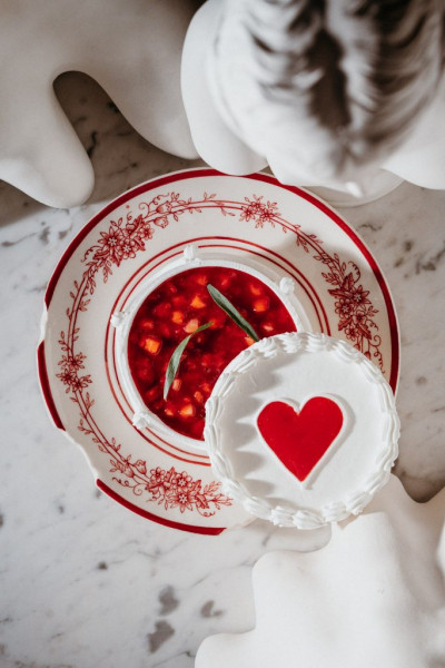 Чем заняться 14 февраля? 10 сценариев праздника для тех, кто влюблен, свободен и даже настроен против