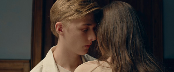 &laquo;Первая&raquo;: Рецензия Киноафиши