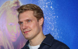 Как живет рослый красавец Кирилл Зайцев: Бросил море, был на родах жены, разбил не одно сердце