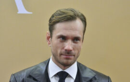 Окончил ПТУ, работал на заводе, похоронил близкого человека: испытания Александра Горбатова