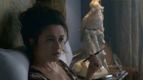 Как снимали сериал &laquo;Корона&raquo;: Десятки тысяч фунтов на платье, общение с духом и проданный на аукционе реквизит