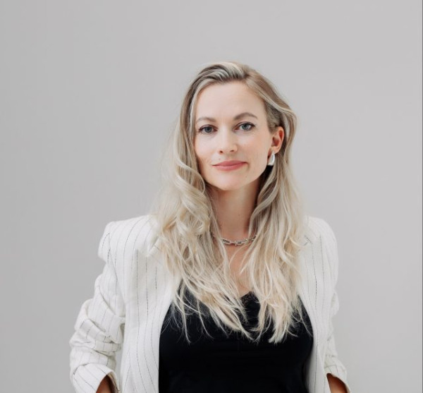 Как стать привлекательным для окружающих, не прилагая усилий: плюсы и минусы комфортного поведения