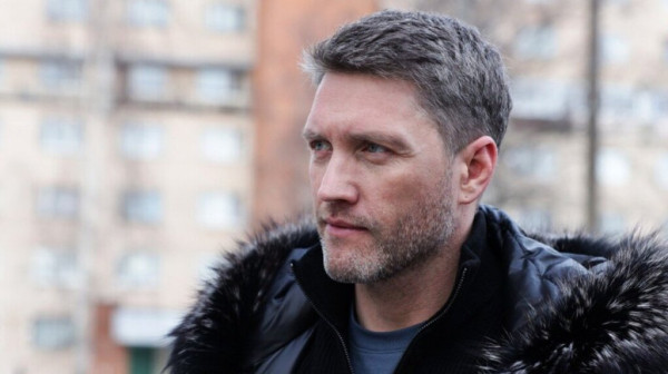 Пятеро детей и развод после 20 лет брака: как сейчас живет актер Павел Южаков-Харланчук Пятеро детей и развод после 20 лет брака: как сейчас живет актер Павел Южаков-Харланчук