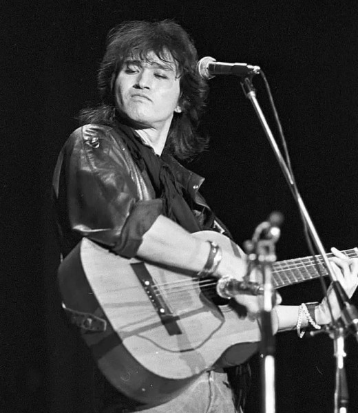 Гореть звездой: как рокеры эпохи позднего СССР повлияли на стиль целого поколения