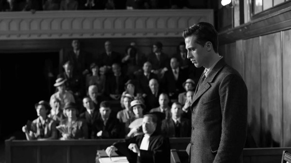 Если Алжир мог бы заговорить: &laquo;Посторонний&raquo; &mdash; стильная драма об утомленных черным солнцем