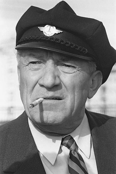 Актеры, которых погубило курение: Минздрав предупреждал Актеры, которых погубило курение: Минздрав предупреждал