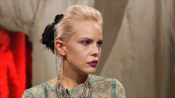 Тотальное одиночество и скандалы: что случилось со звездой &laquo;Битвы экстрасенсов&raquo; Джулией Ванг