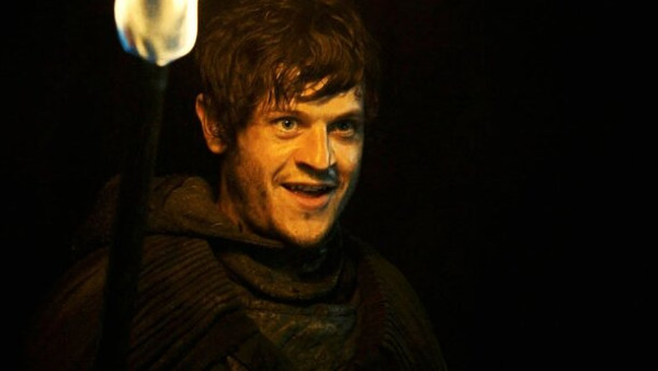 Гус Фринг vs Рамси Болтон: в Сети разгорелась война из-за злодеев &laquo;Во все тяжкие&raquo; и &laquo;Игры престолов &ndash; угадаете победителя?