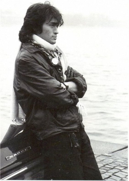 Гореть звездой: как рокеры эпохи позднего СССР повлияли на стиль целого поколения