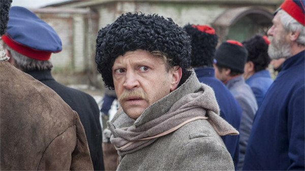 Поздняя слава, брак с Ольгой Теняковой и двое детей: как живет скрытный актер Тимофей Трибунцев