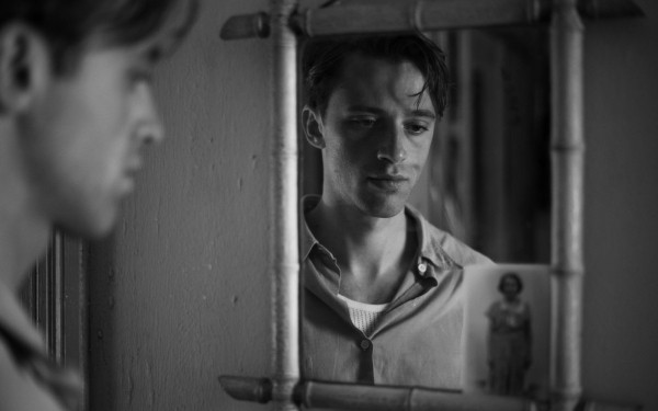 Если Алжир мог бы заговорить: &laquo;Посторонний&raquo; &mdash; стильная драма об утомленных черным солнцем