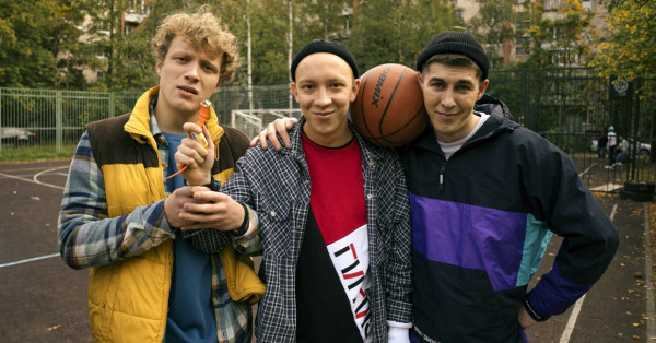 7 жизнеутверждающих российских сериалов без хтони, которые поднимут настроение