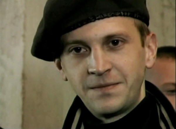 Поздняя слава, брак с Ольгой Теняковой и двое детей: как живет скрытный актер Тимофей Трибунцев