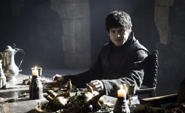 Гус Фринг vs Рамси Болтон: в Сети разгорелась война из-за злодеев &laquo;Во все тяжкие&raquo; и &laquo;Игры престолов &ndash; угадаете победителя?