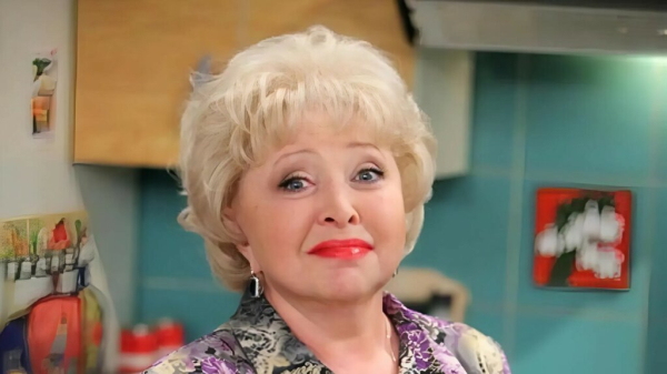 Анна Фроловцева прославилась в 60 лет и похоронила мужа: как сейчас живет Галина Ивановна из &laquo;Ворониных&raquo;