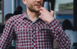 С кем мы смеёмся? Полный гид по актёрам сериалов «Уральские пельмени» в 2026 году